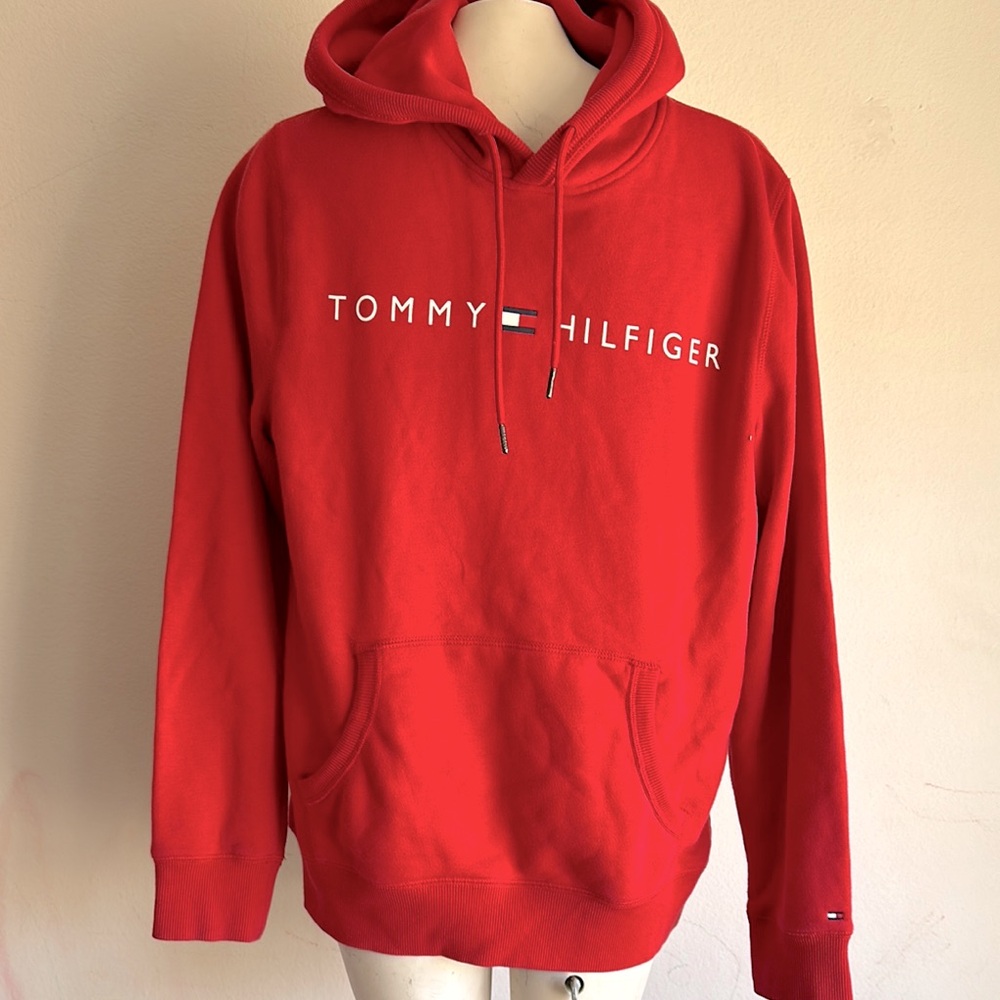 Tommy Hilfiger men’s Sweater Medium Red